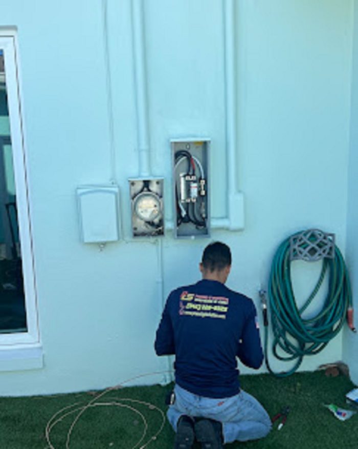 commercial electrician